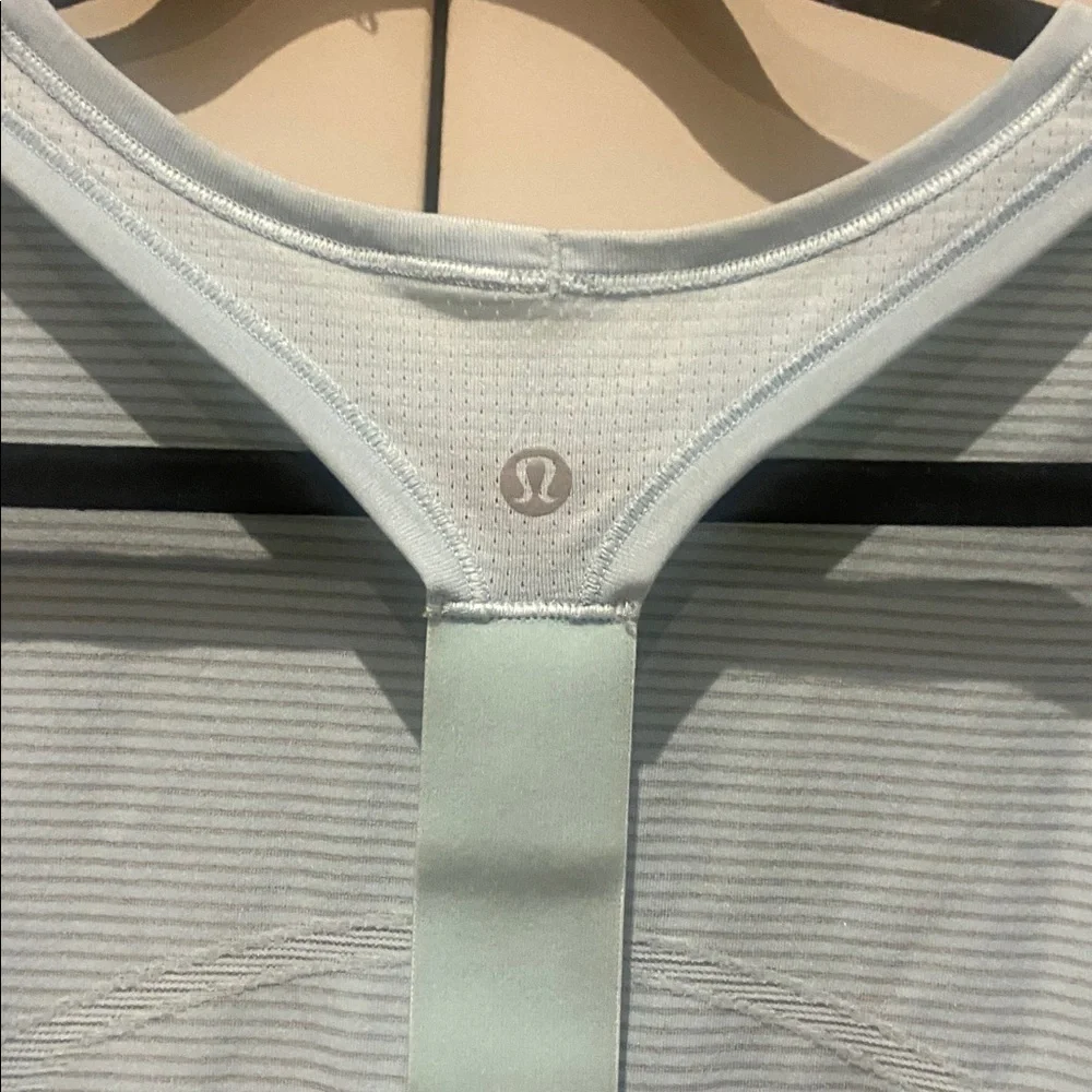 Lululemon Swiftly Tech T-Back - Picture 3 of 7